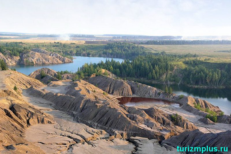 К памятникам природы в Тульской области относятся и Красные озера – два карстовых водоема, с высоты напоминающие цифру 8