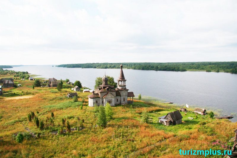 Самым крупным в архипелаге Кижских шхер считается Климецкий остров, где можно увидеть остатки Свято-Троицкого монастыря 18 века