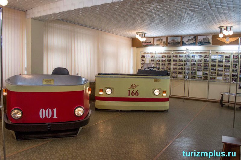 Еще одним отличным местом для посещения с детьми станет музей городского электрического транспорта – первые трамваи в Курске были выпущены в 1898 году